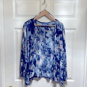 Vera Wang Simply Vera Blue,gray & white light weight cardigan size L.